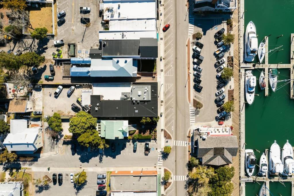Why Knot Getaway…Rooftop With Waterview! Unit F Beaufort Exterior photo