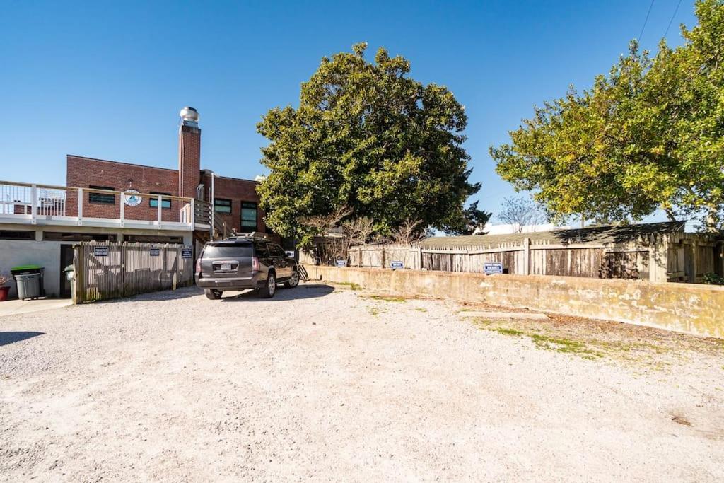 Why Knot Getaway…Rooftop With Waterview! Unit F Beaufort Exterior photo