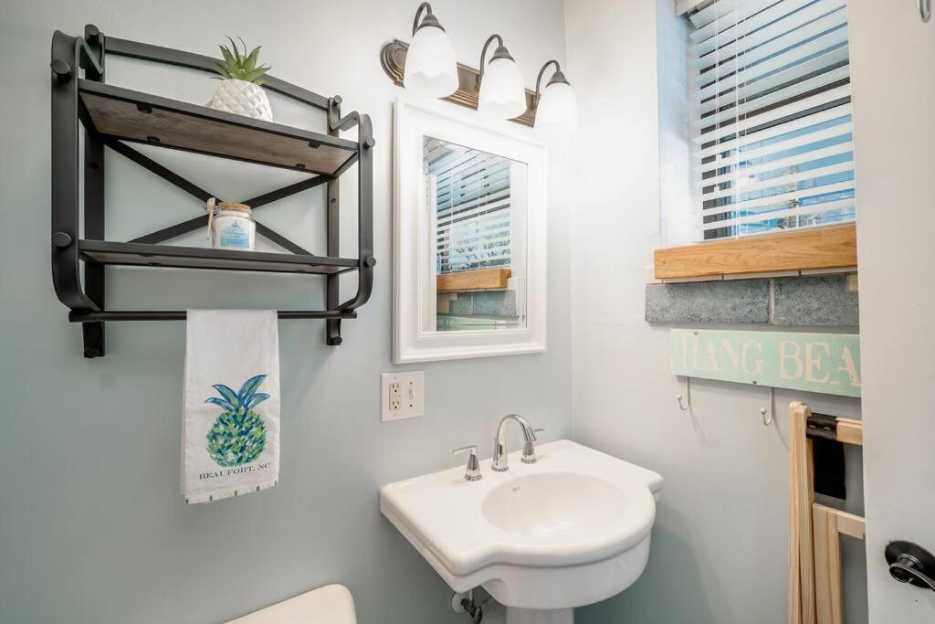 Why Knot Getaway…Rooftop With Waterview! Unit F Beaufort Exterior photo
